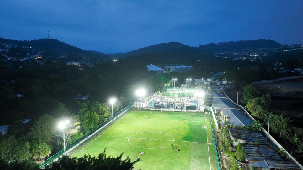 DOM entrega nuevo polideportivo en Nuevo Cuscatlán