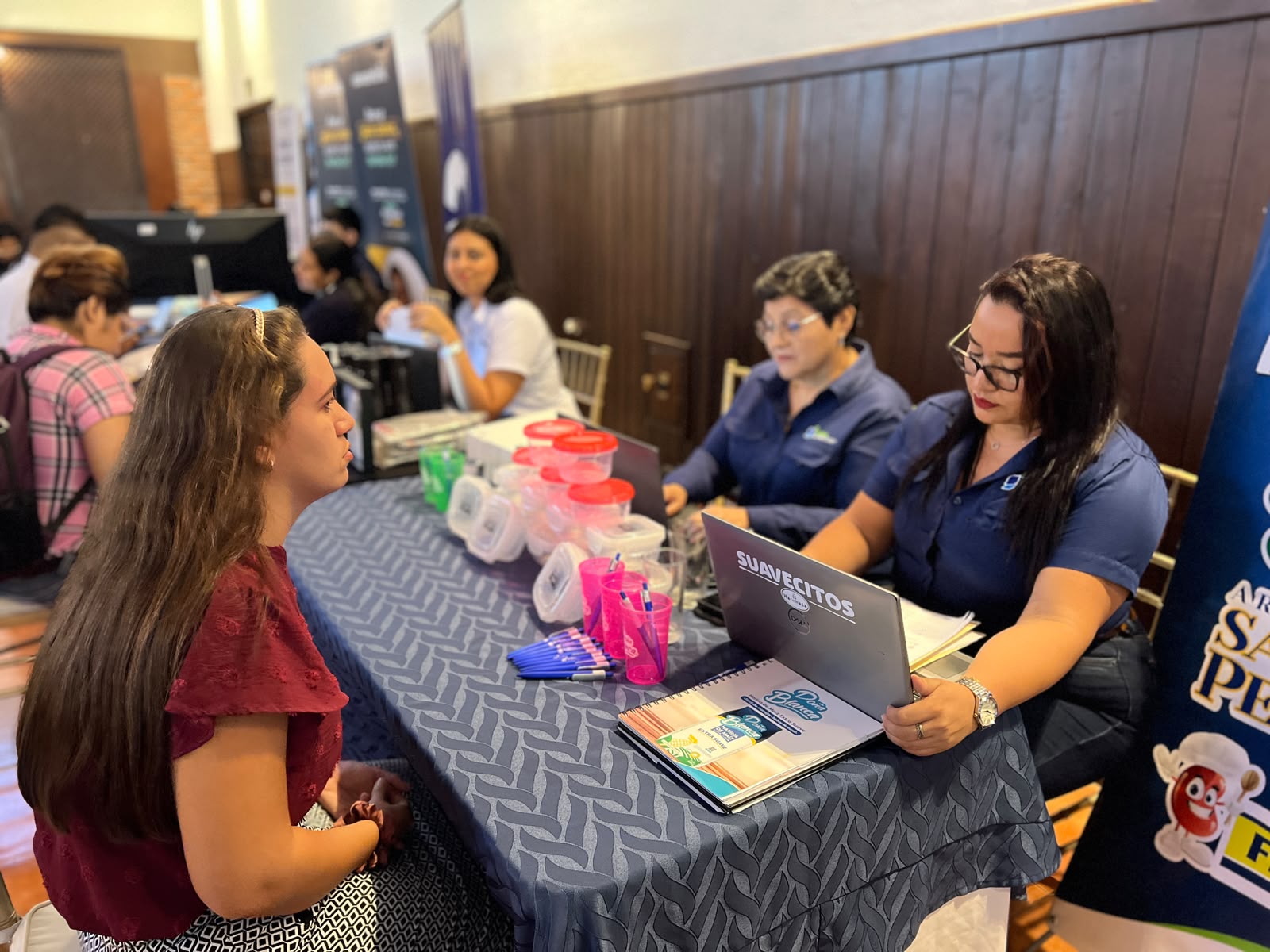 CRS y FUNDEMAS impulsan alianzas para conectar talento joven con oportunidades de empleo en El Salvador